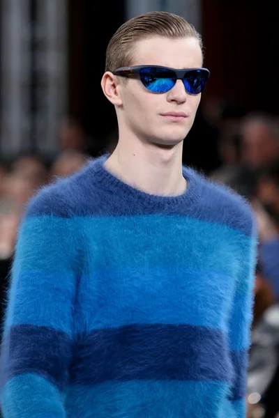 Look 23